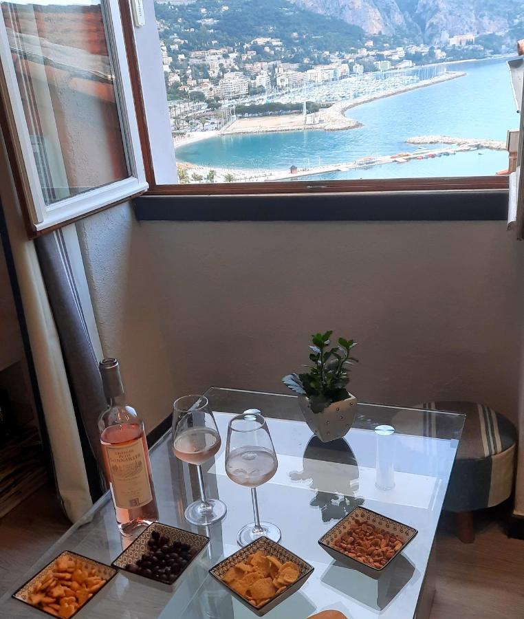 Menton, Centre Historique, Vue Mer Екстериор снимка