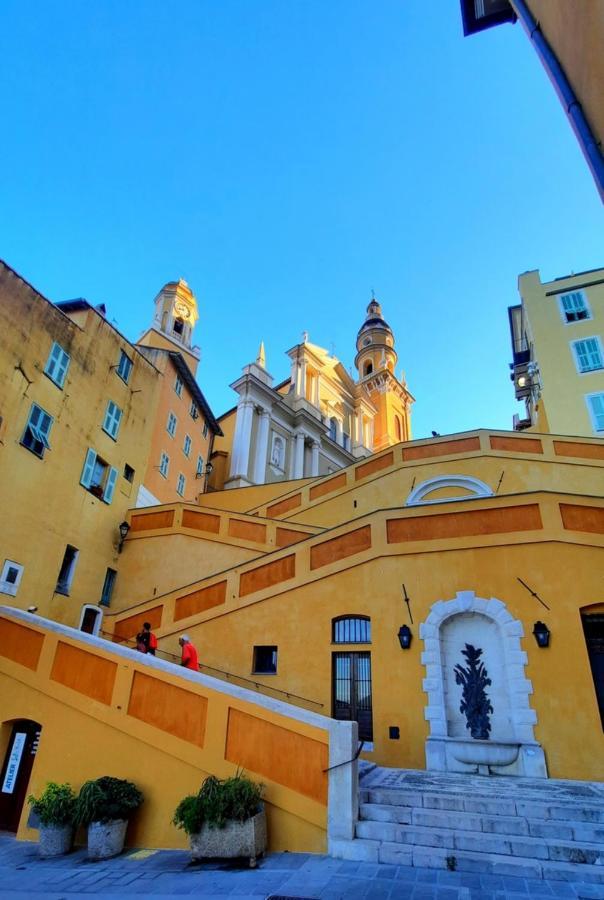 Menton, Centre Historique, Vue Mer Екстериор снимка